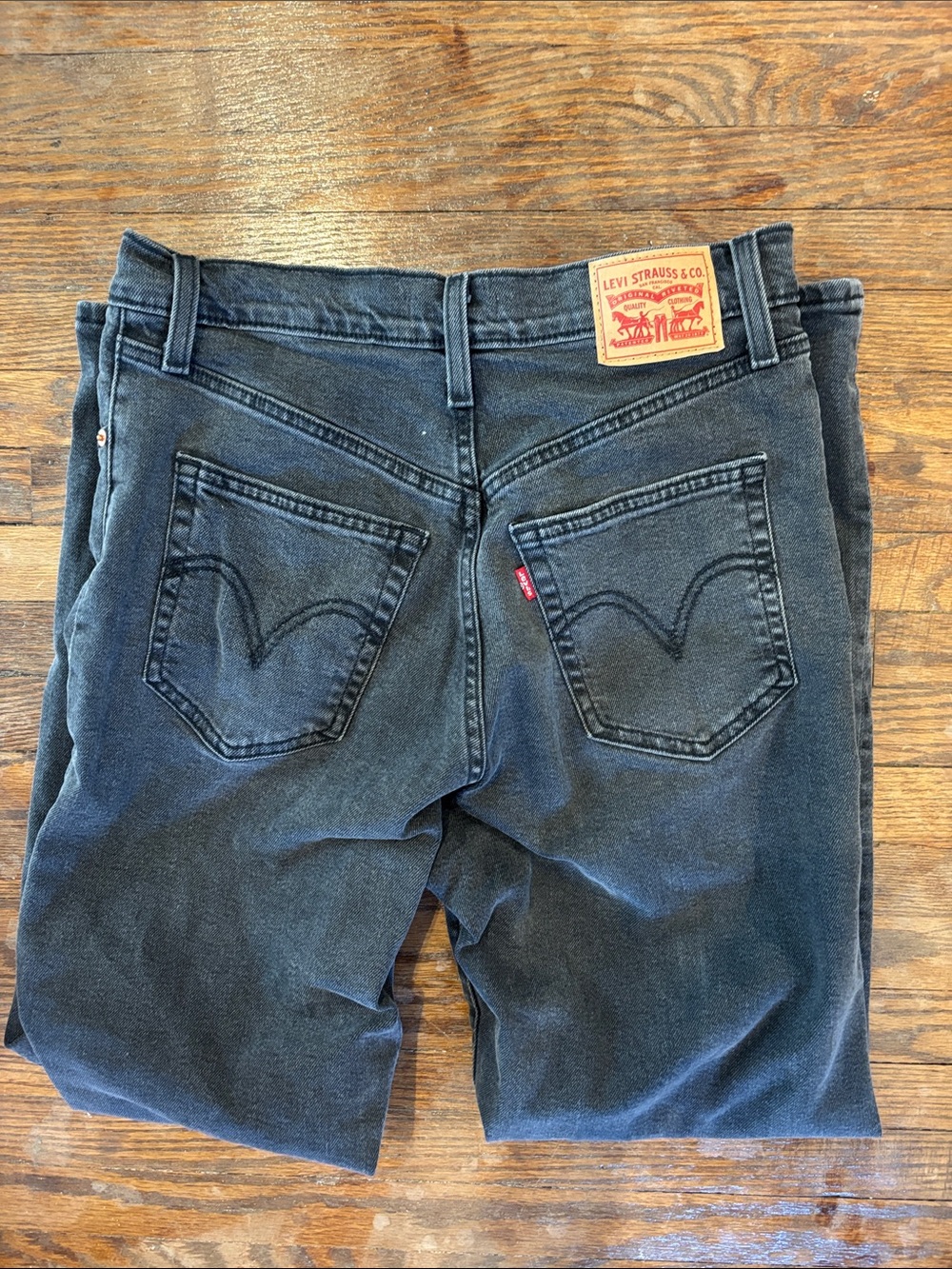 Levi’s Ribcage Straight Ankle